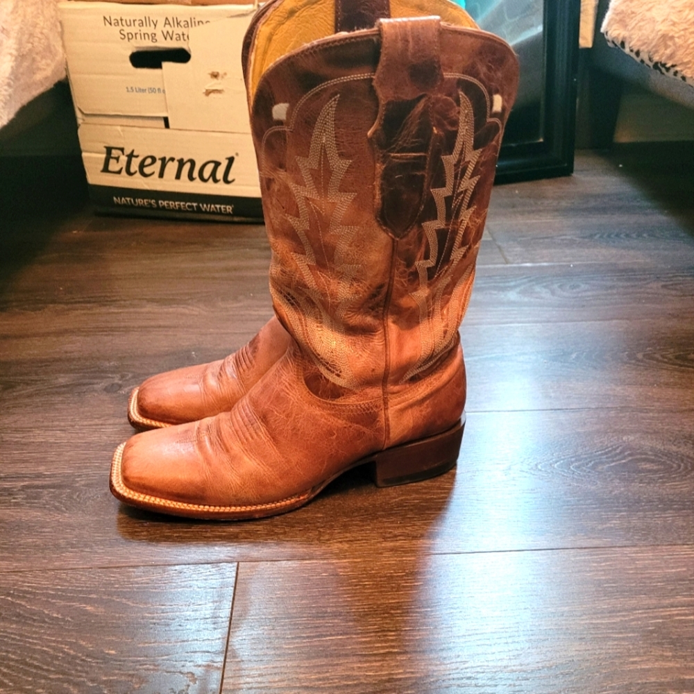 Shyanne Boots size 10 Wide calf